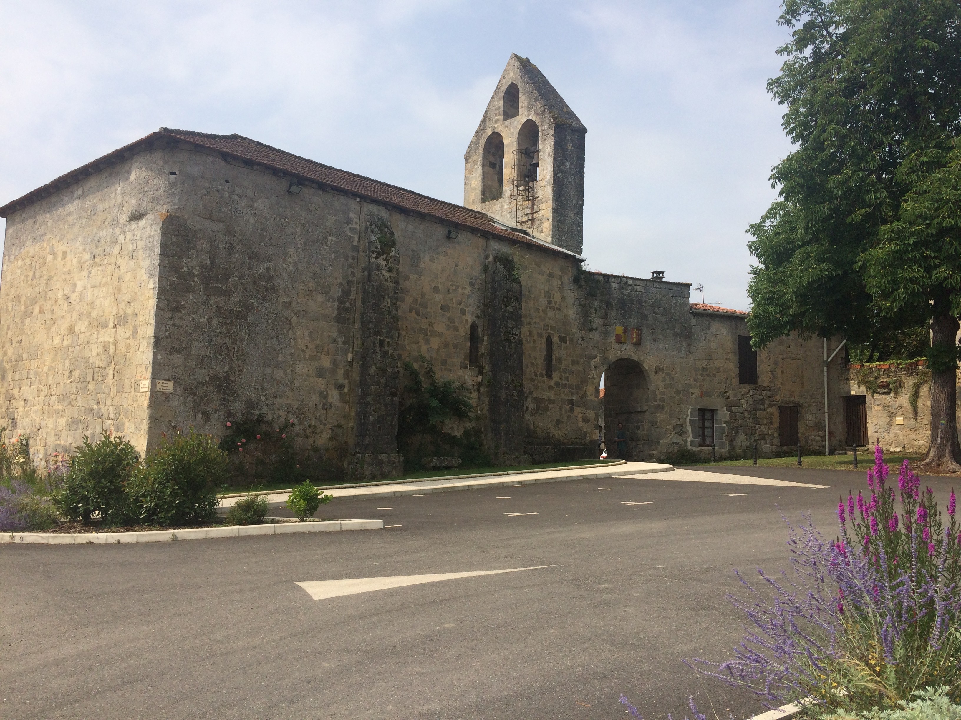 Le village de MONTGAILLARD